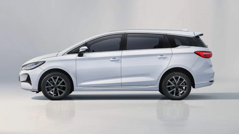 Exterior del BYD eMAX 7