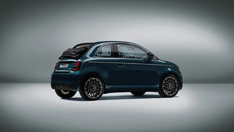 Außenansicht des Fiat 500e Cabrio