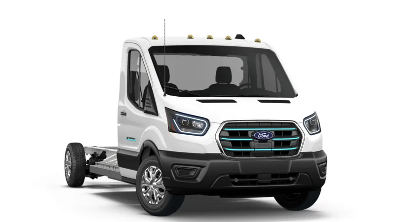 Ford E-Transit Cutaway exterior