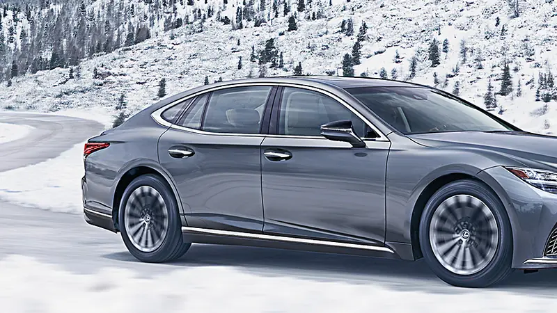 Lexus LS exterior