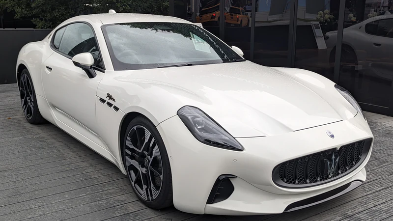 Maserati GranTurismo exterior