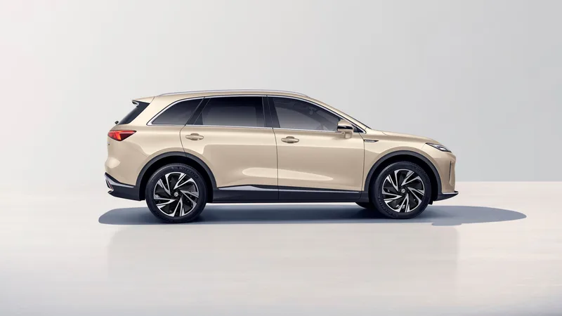 MG MGS6 exterior