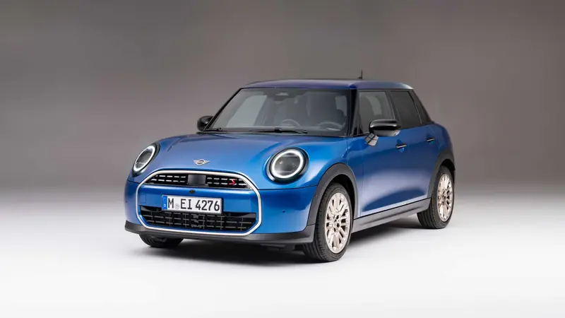 MINI Cooper 5-Door exterior