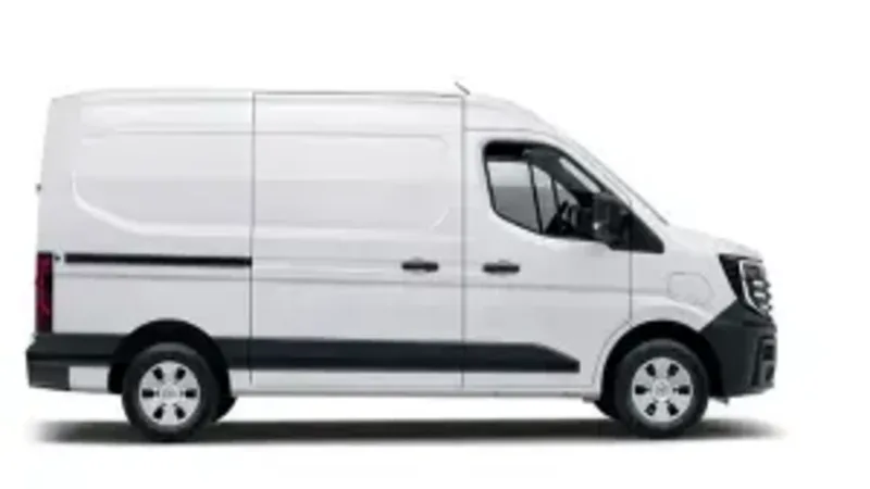 Nissan Interstar exterior