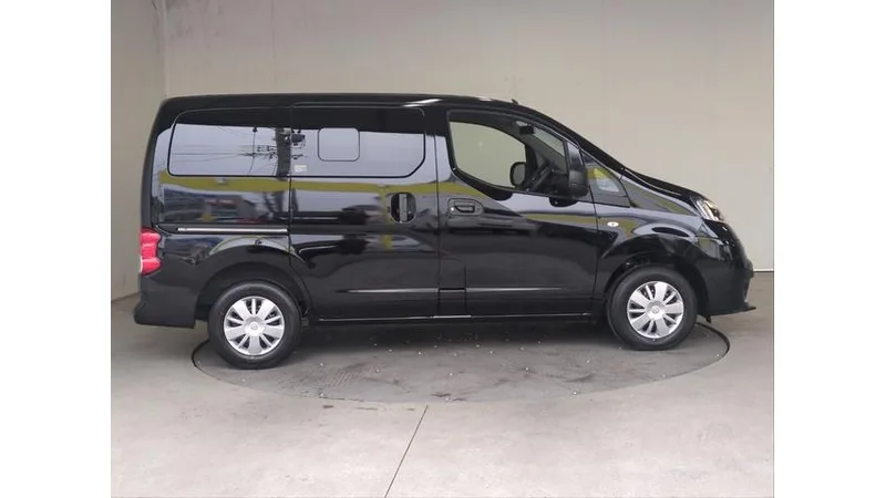Esterno del Nissan NV200 Vanette